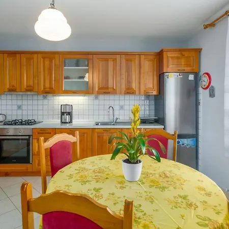 Lovely House Lindi In