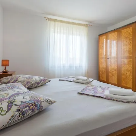 Apartment Lovely House Lindi In