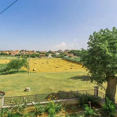 Lovely House Lindi In Porec