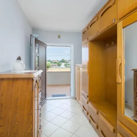 Apartment Lovely House Lindi In