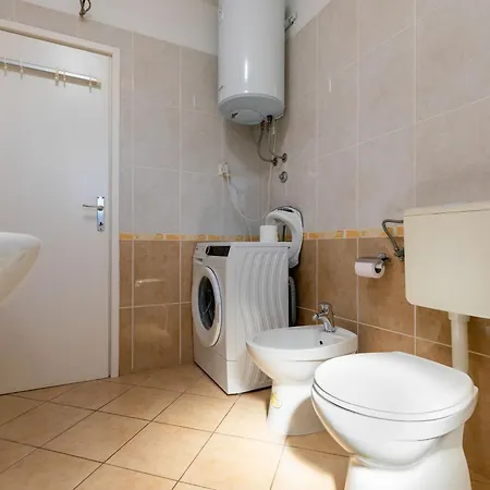 Apartment Lovely House Lindi In