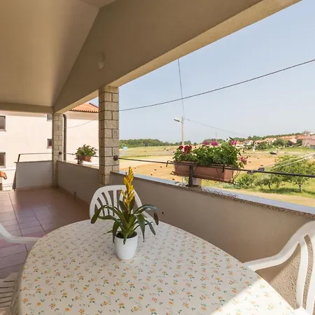 Lovely House Lindi In Пореч