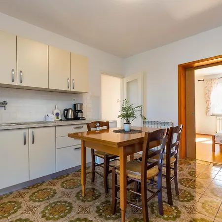 Апартаменты Lovely House Lindi In