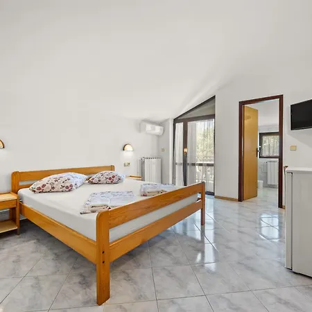Lovely House Lindi In Poreč