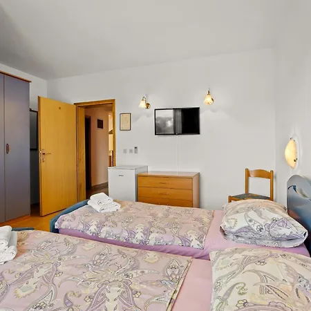 Lovely House Lindi In Apartmán