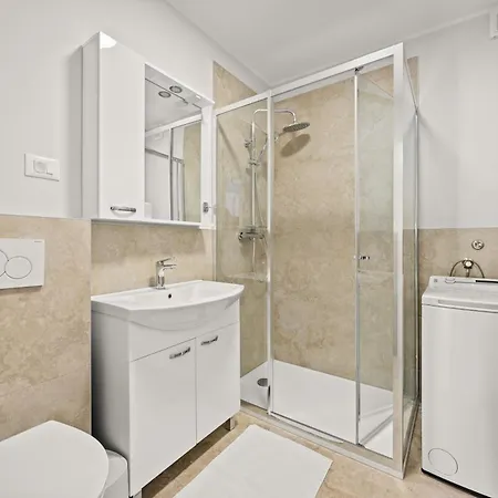 Lovely House Lindi In Apartman Poreč