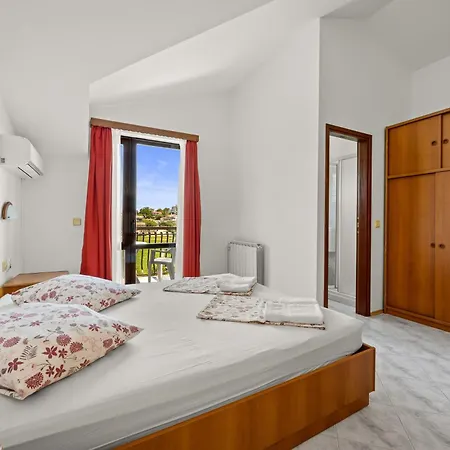 Lovely House Lindi In Apartman *