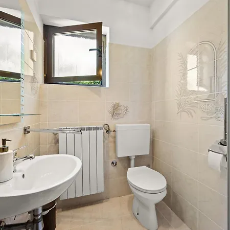 Lovely House Lindi In Apartman Poreč