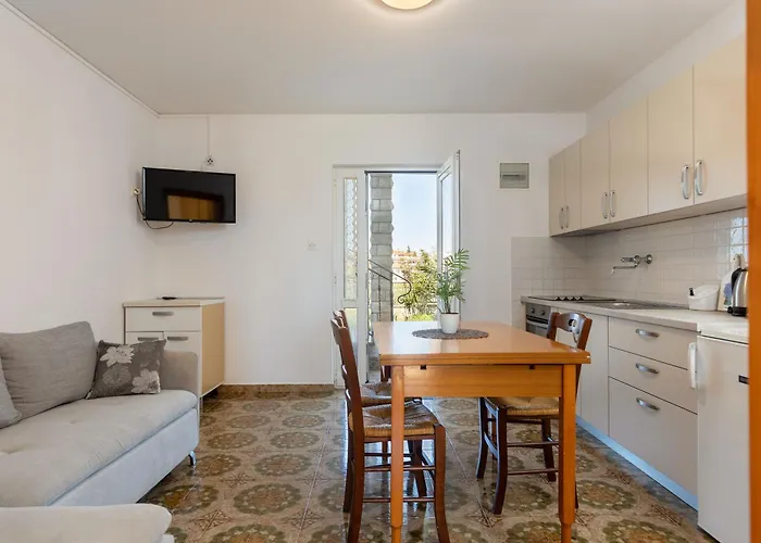 Lovely House Lindi In