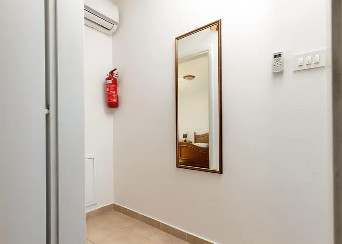 Lovely House Lindi In Apartment Poreč